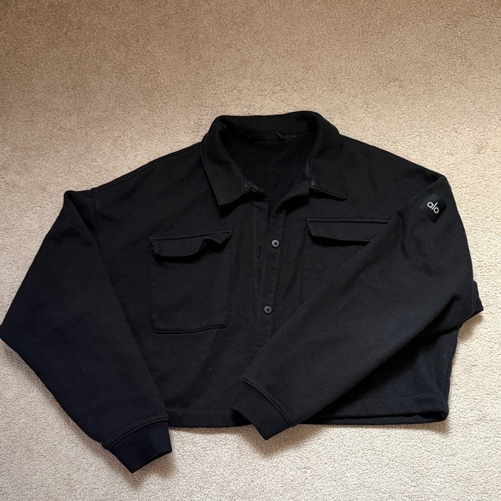ALO Yoga Black Cropped Shirt Jacket with Chest Pockets
